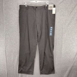 Dockers NEW! Standard Dress Pants Mens Sz 40 x 30 Dark Gray Straight Easy Khaki